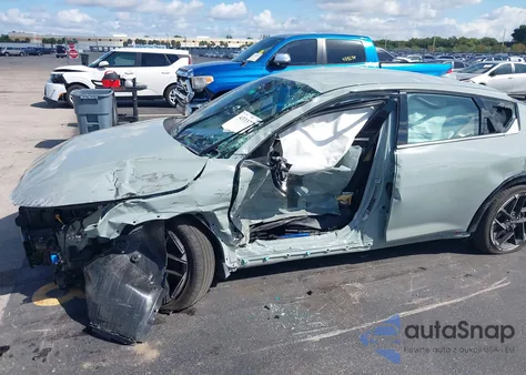 2025 Kia K4 Gt-Line из США, поврежденный, VIN 3KPFW4DEXSE064949